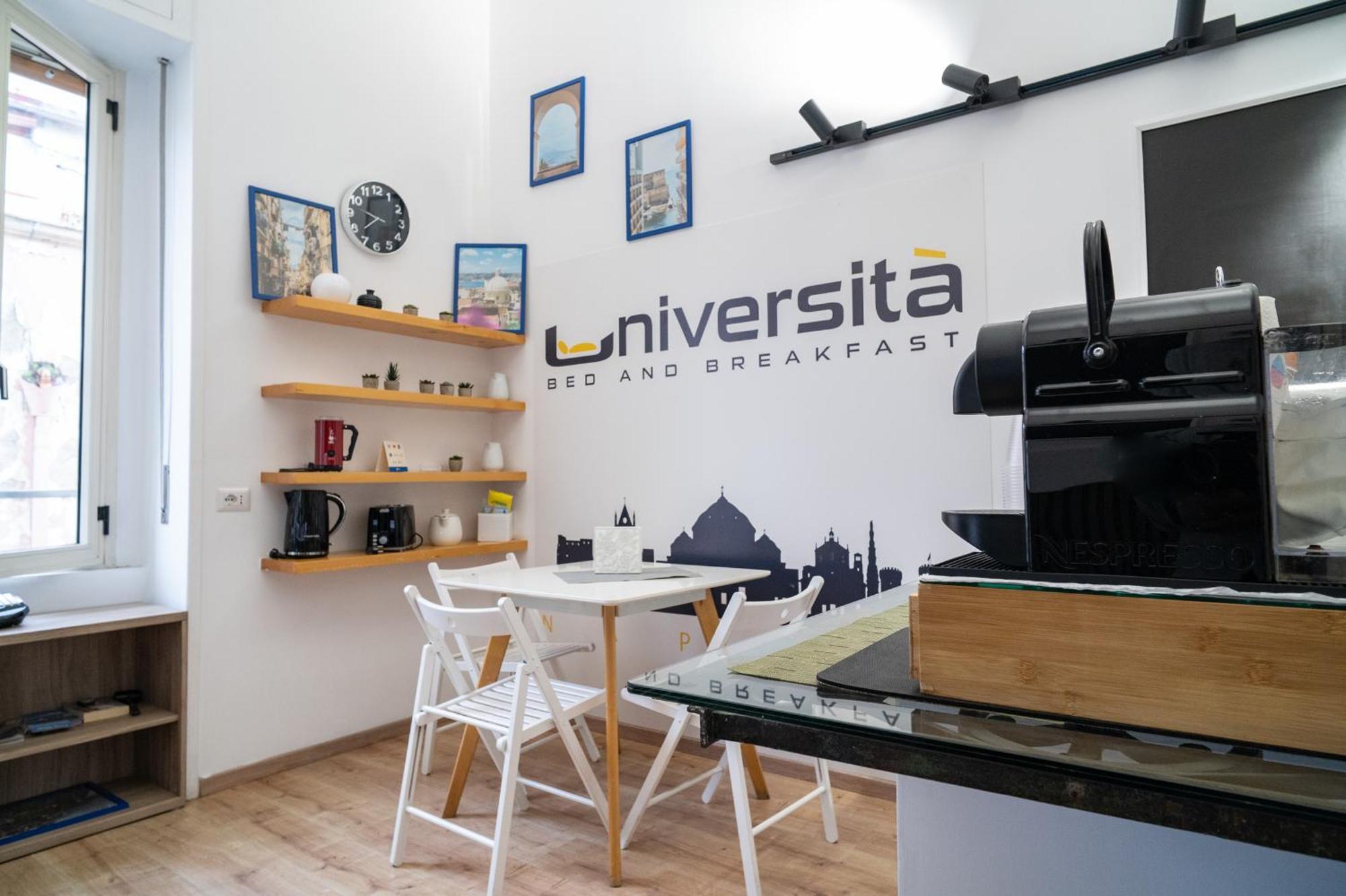 B&B Università Napoli Esterno foto