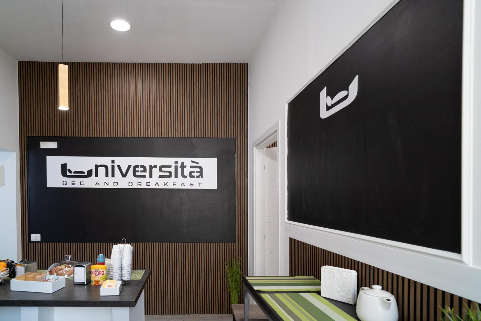 B&B Università Napoli Esterno foto